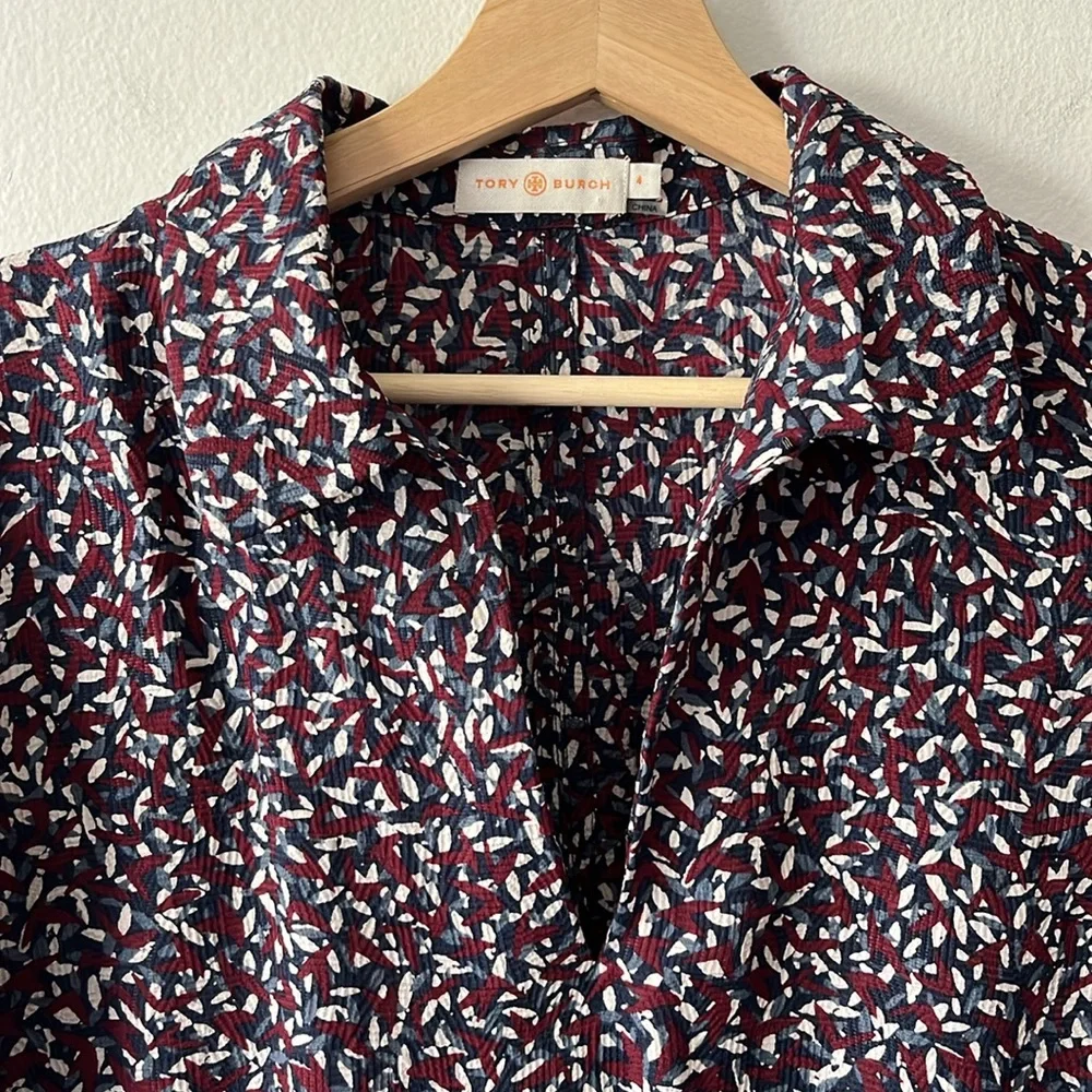 Tory Burch Silk Confetti Print Tunic Blouse Maroon Blue size 4‎
